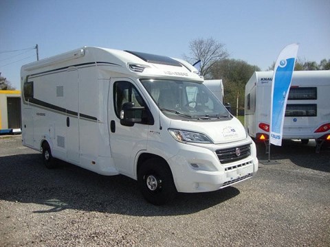 AUTOCARAVANA 5 PLAZAS - SEMINUEVA - FULL EQUIPADA Y FINANCIACIÓN [VENDIDA]