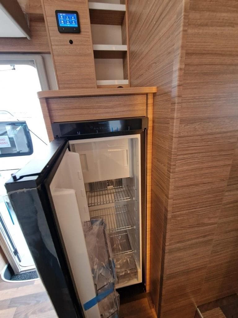 Foto 7 AUTOCARAVANA 700ME 2/4 PLAZAS