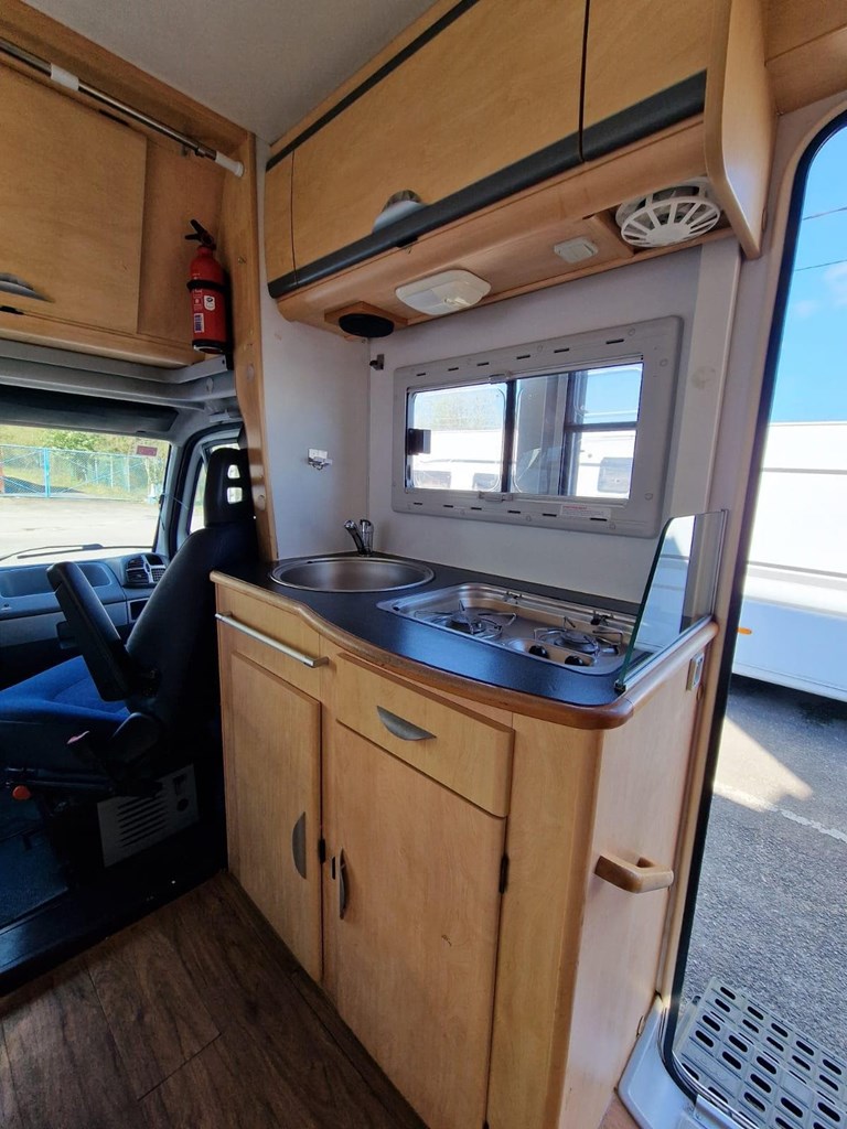 Foto 10 AUTOCARAVANA OCASION 2 PLAZAS [RESERVADA]