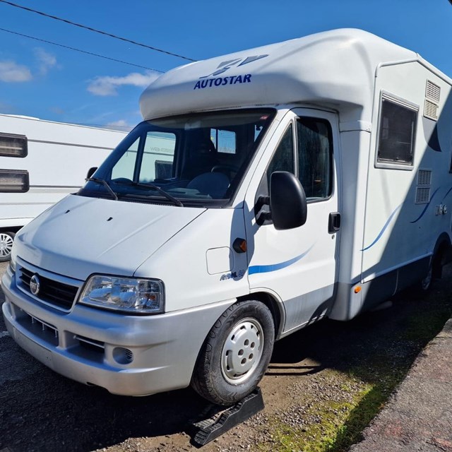 AUTOCARAVANA OCASION 2 PLAZAS [RESERVADA]