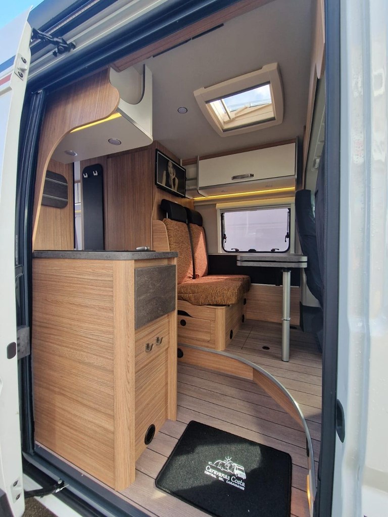 Foto 3 CAMPER 2 PLAZAS