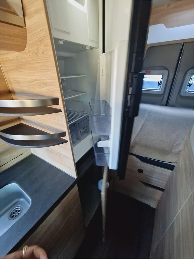 Foto 9 CAMPER 4/2 PLAZAS - KNAUS SOLUTION