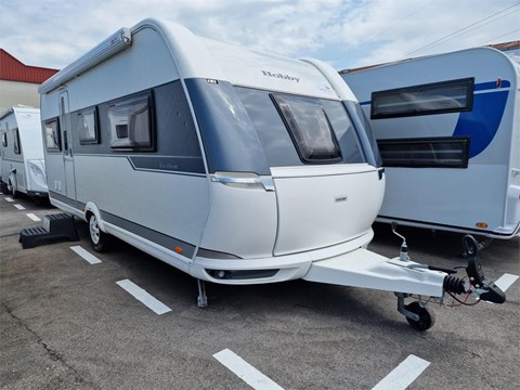 CARAVANA HOBBY CAMA ISLA CON AIRE ACONDICIONADO [vendida]