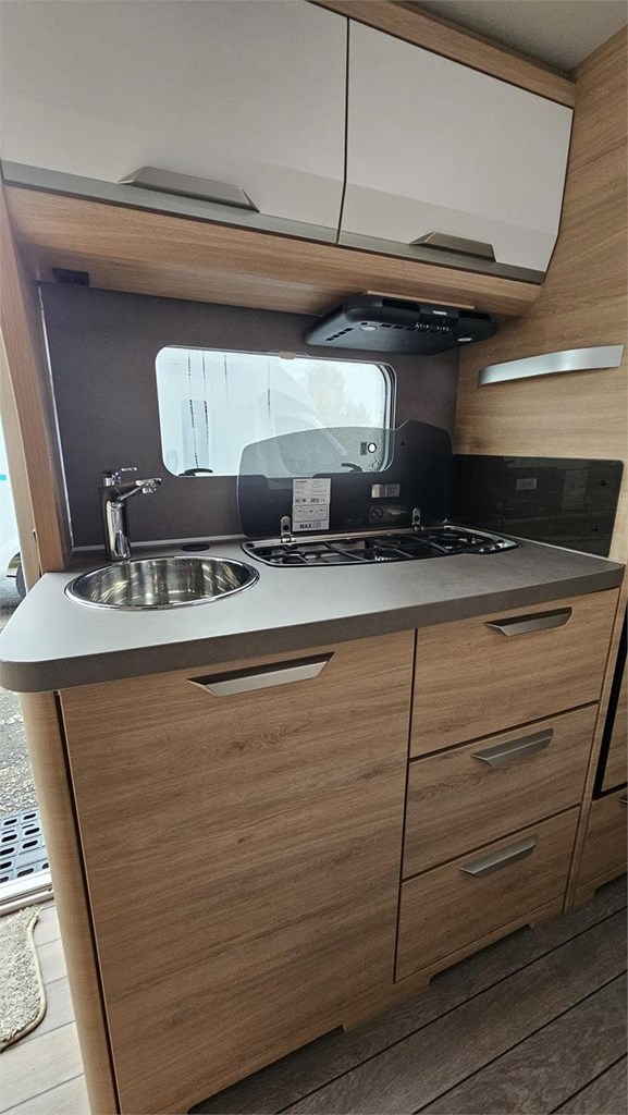 Foto 5 CARAVANA KNAUS SÜDWIND 580QS 60 ANIVERSARIO [VENDIDA]