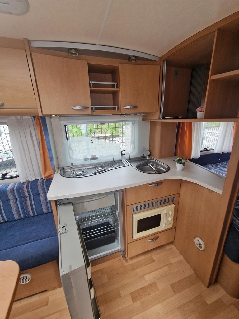 Foto 9 Caravana KNAUS SUDWIND CON MOVER