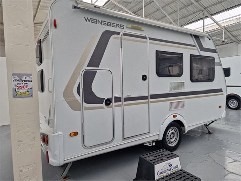 CARAVANA WEINSBERG CON MOVER Y AIRE ACONDICIONADO [vendida]