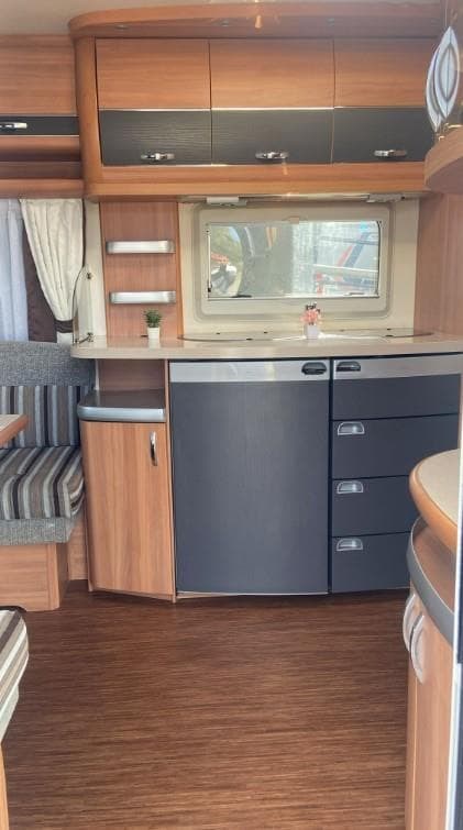 Foto 4 HOBBY 540UL DE LUXE/ 2 AMBIENTES [VENDIDA]