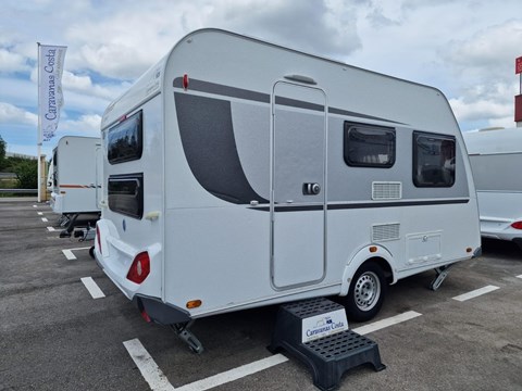 KNAUS SPORT 400 LKK CON PLACA SOLAR Y AIRE ACONDICIONADO [vendida]