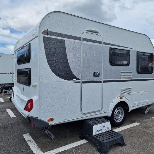 KNAUS SPORT 400 LKK CON PLACA SOLAR Y AIRE ACONDICIONADO [vendida]