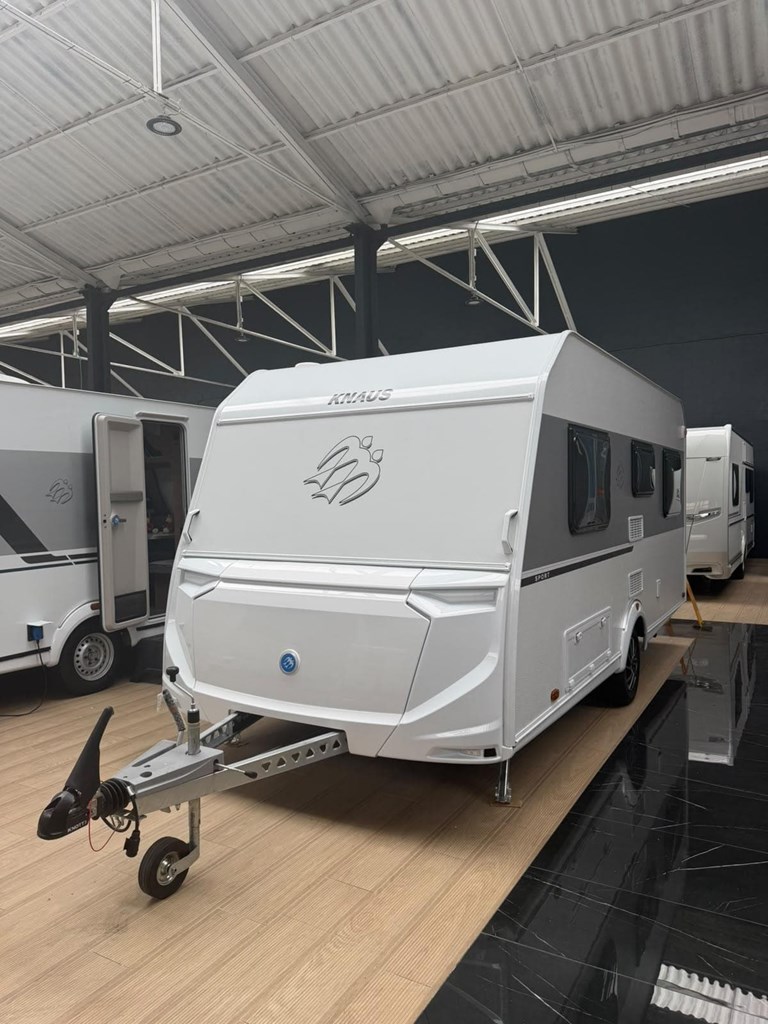Foto 16 KNAUS SPORT 450 FU
