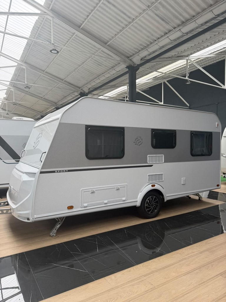 Foto 1 KNAUS SPORT 450 FU