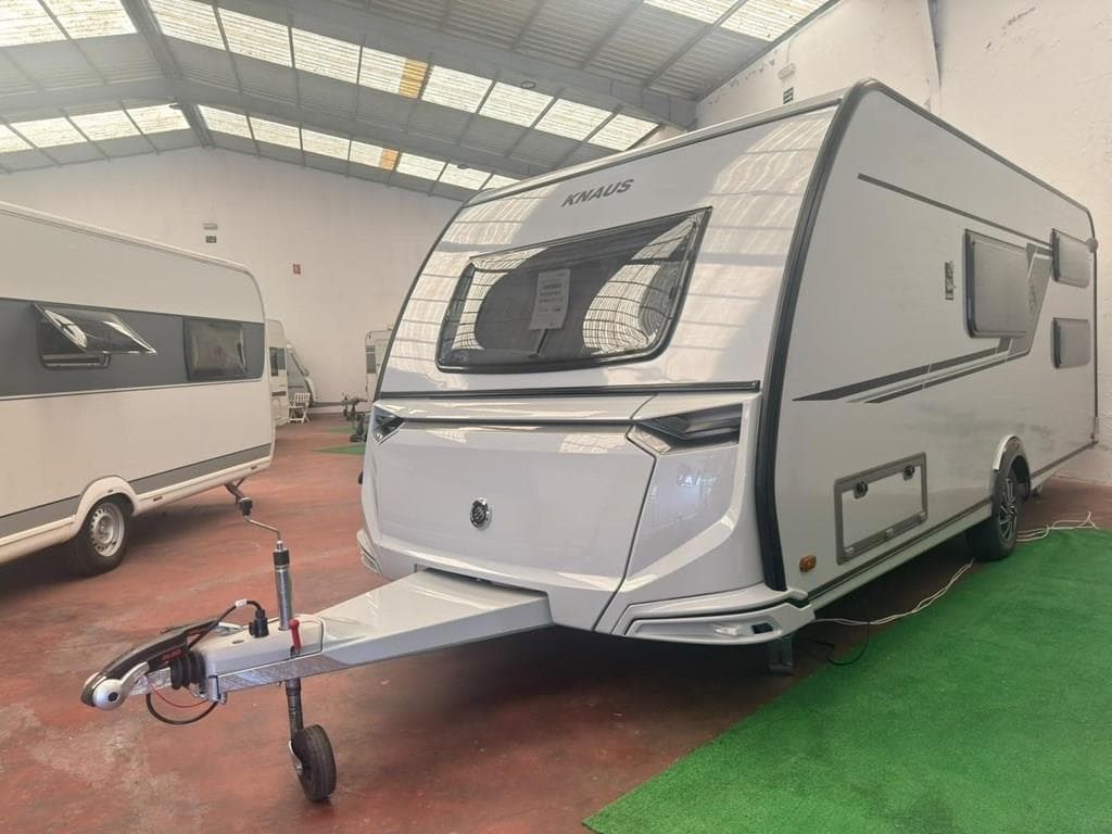 Foto 1 KNAUS SUDWIND 580 QS BLACK SELECTION EN LUGO