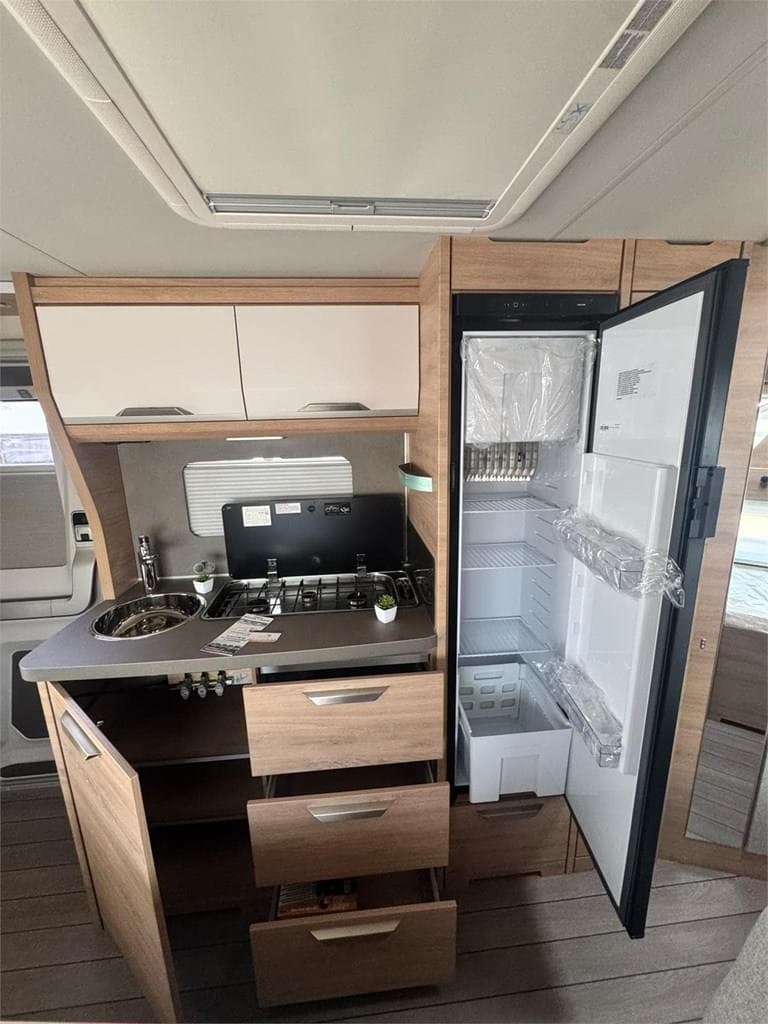 Foto 25 KNAUS SUDWIND 580 QS BLACK SELECTION EN LUGO
