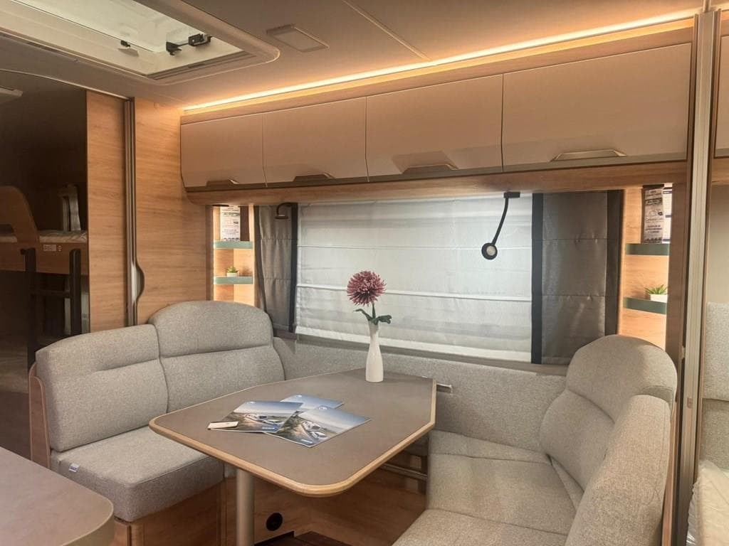 Foto 8 KNAUS SUDWIND 580 QS BLACK SELECTION EN LUGO