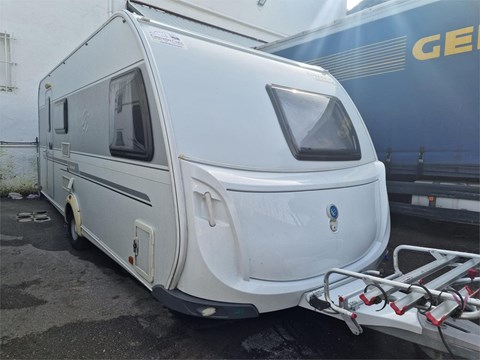 KNAUS SÜDWIND CON AIRE ACONDICIONADO Y MOVER - 3 AMBIENTES [VENDIDA]