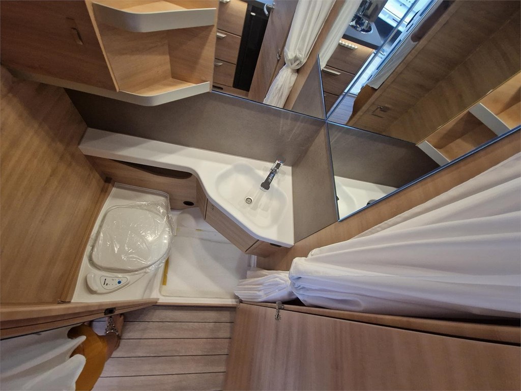 Foto 11 Knaus sudwind 