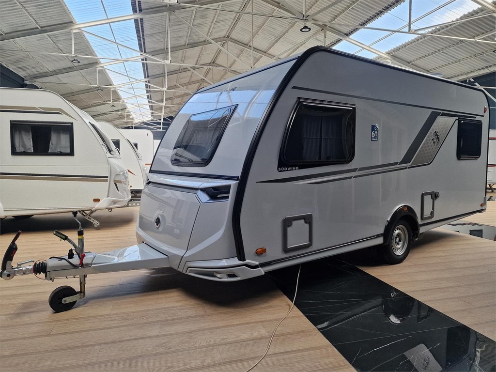 Foto 12 Knaus sudwind 