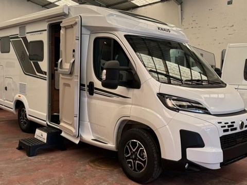 KNAUS VAN TI 650 MEG VANSATION CAMBIO AUTOMATICO 8V