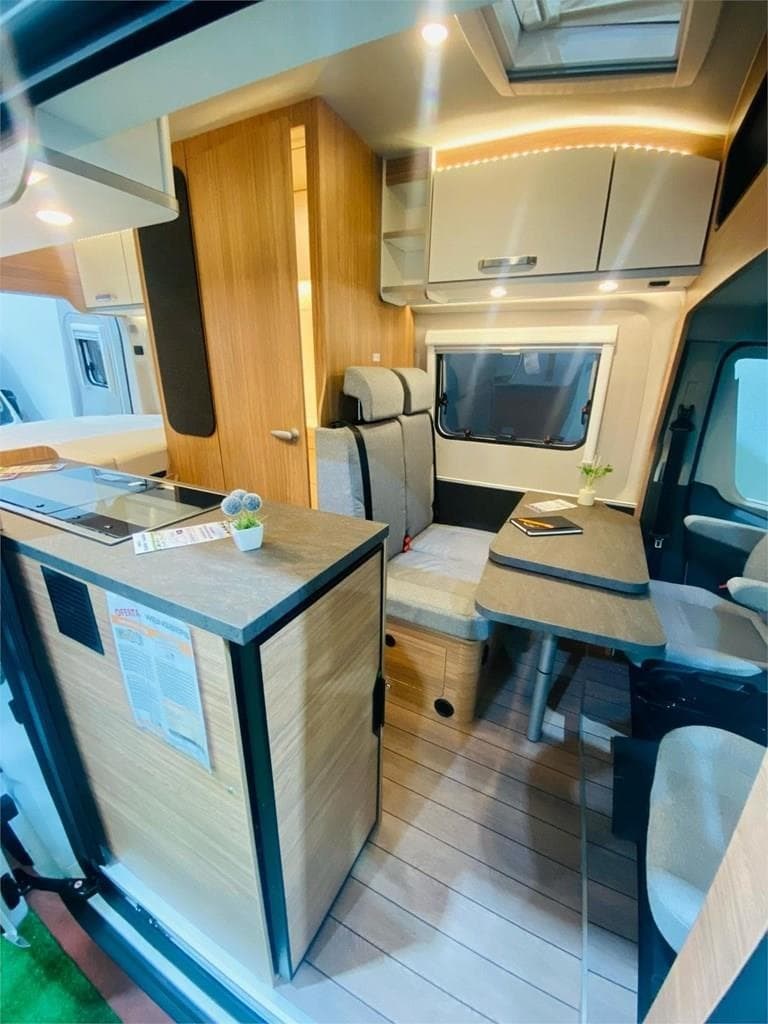 Foto 7 NOVEDAD CAMPER KM 0   WEINSBERG CARABUS 600 MQ FORD EN LUGO