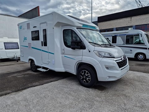 NUEVA AUTOCARAVANA JOA CAMP 60 F by PILOTE [reservada]