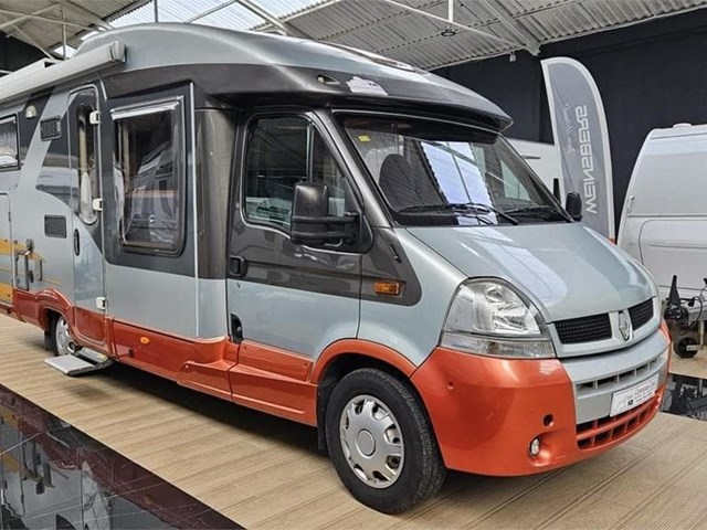 OCASION - BÜRSTNER T 675