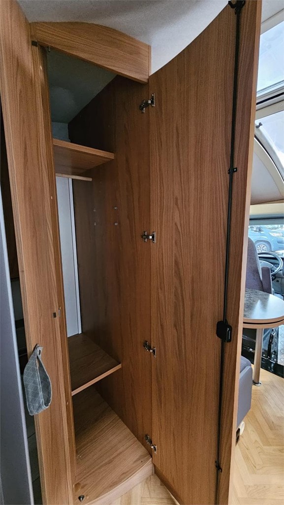 Foto 9 OCASION BÜRSTNER T 675