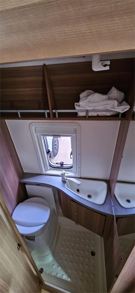 Foto 10 OCASIÓN - WEINSBERG CARABUS 600K