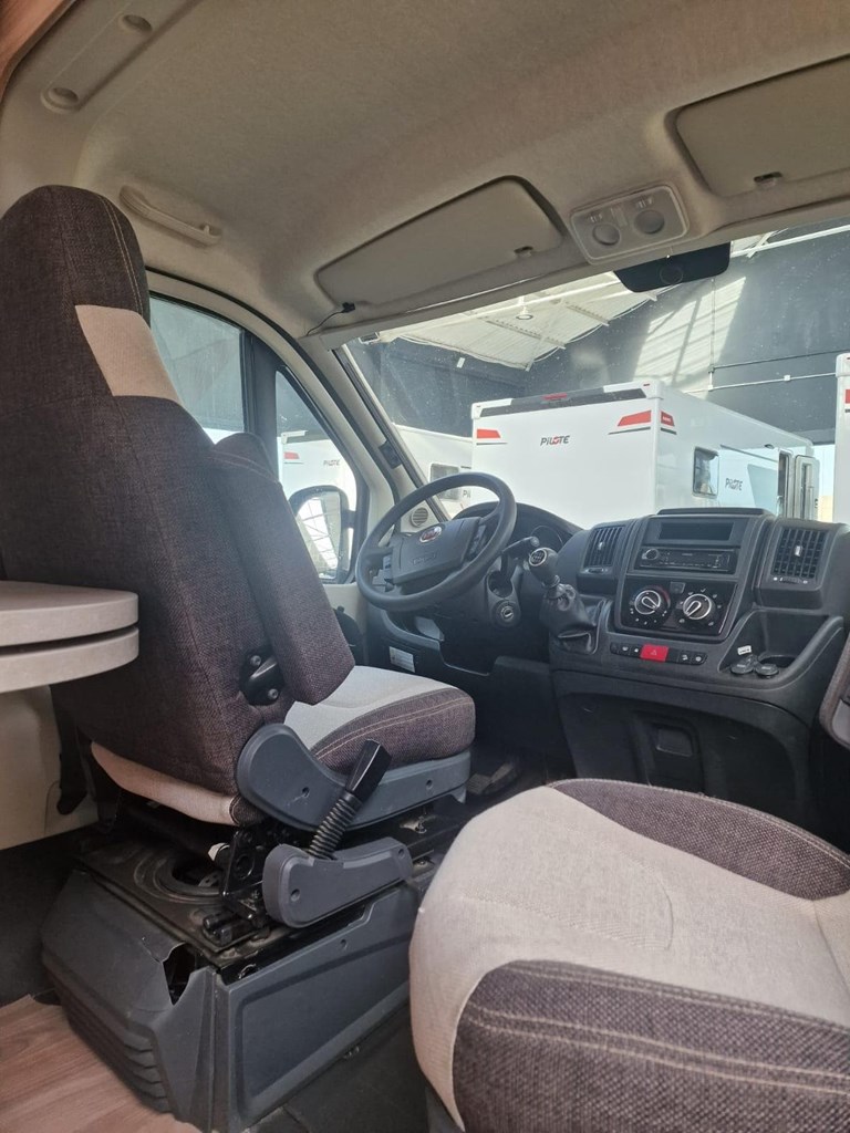Foto 4 OCASIÓN - WEINSBERG CARABUS 600K