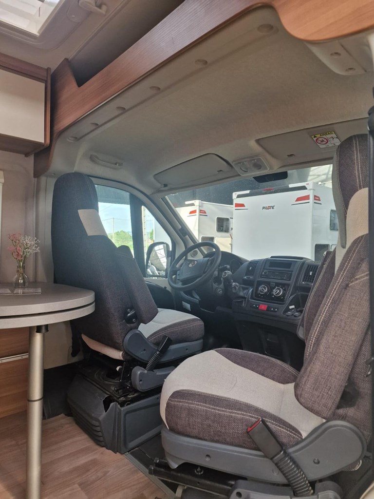 Foto 5 OCASIÓN - WEINSBERG CARABUS 600K