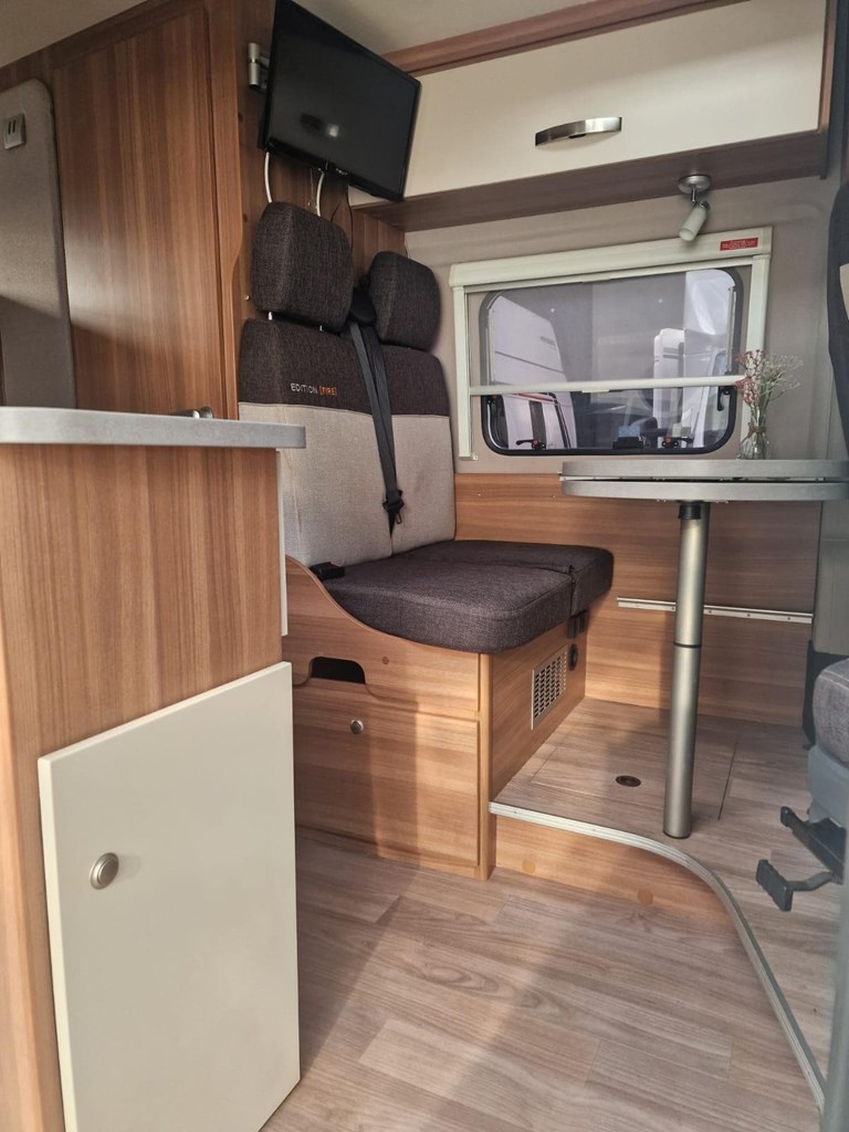 Foto 6 OCASIÓN - WEINSBERG CARABUS 600K