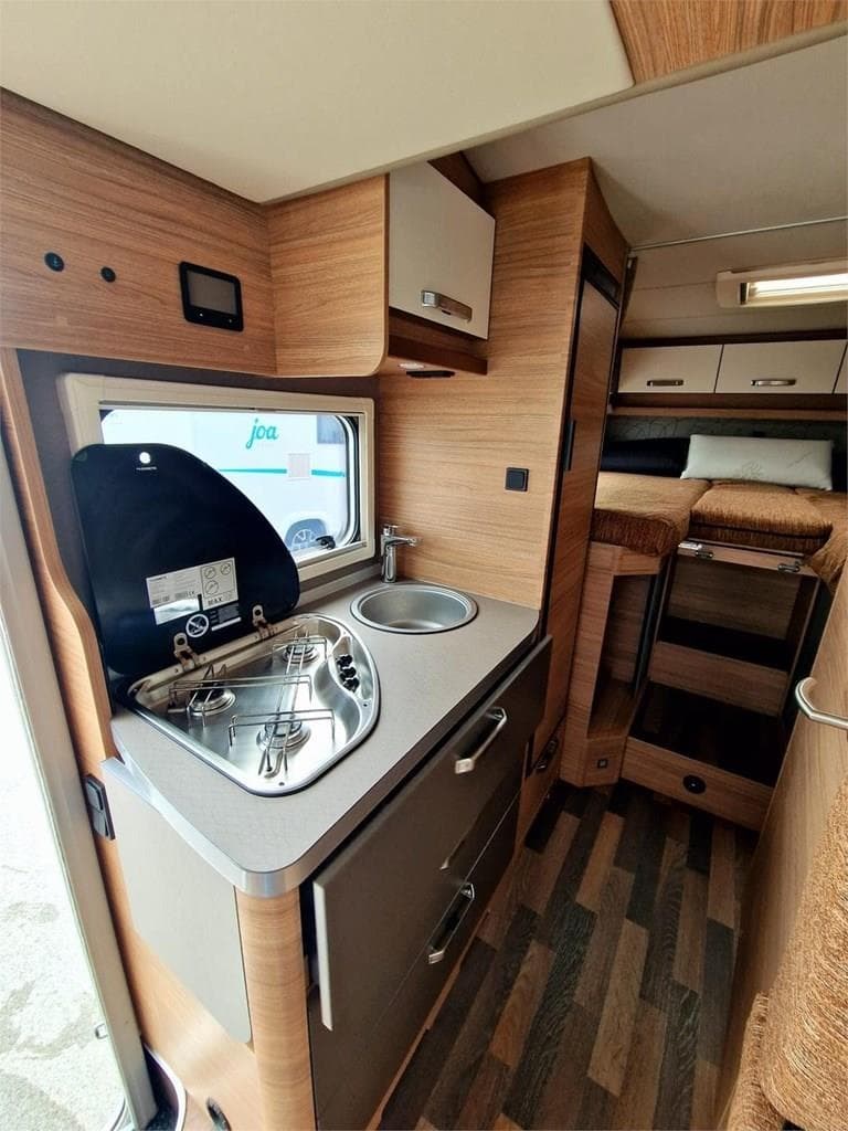 Foto 2 OCASIÓN - WEINSBERG CARACOMPACT SUITE 640 MEG MERCEDES BENZ