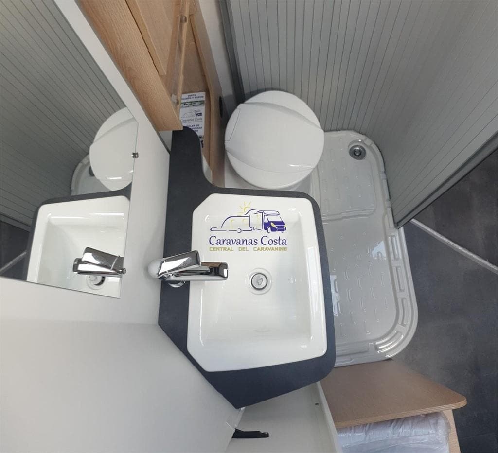 Foto 8 OFERTA AUTOCARAVANA SEMINUEVA JOA CAMP 70T by PILOTE [VENDIDA]