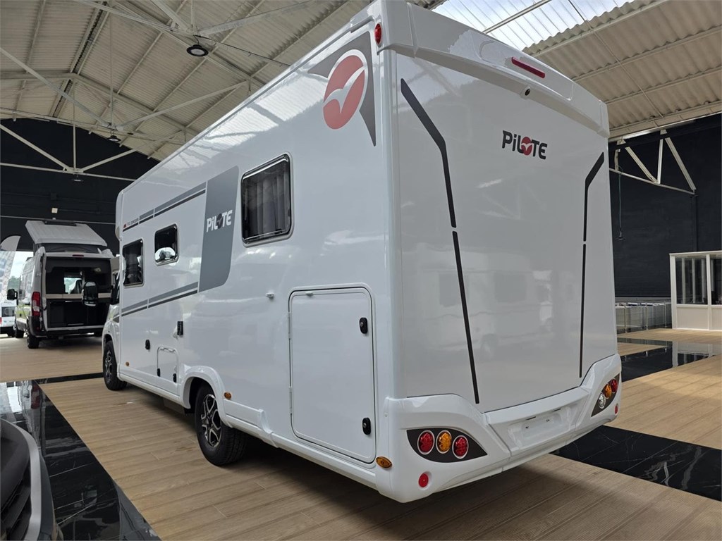 Foto 9 PILOTE P740FC EVIDENCE [VENDIDA]