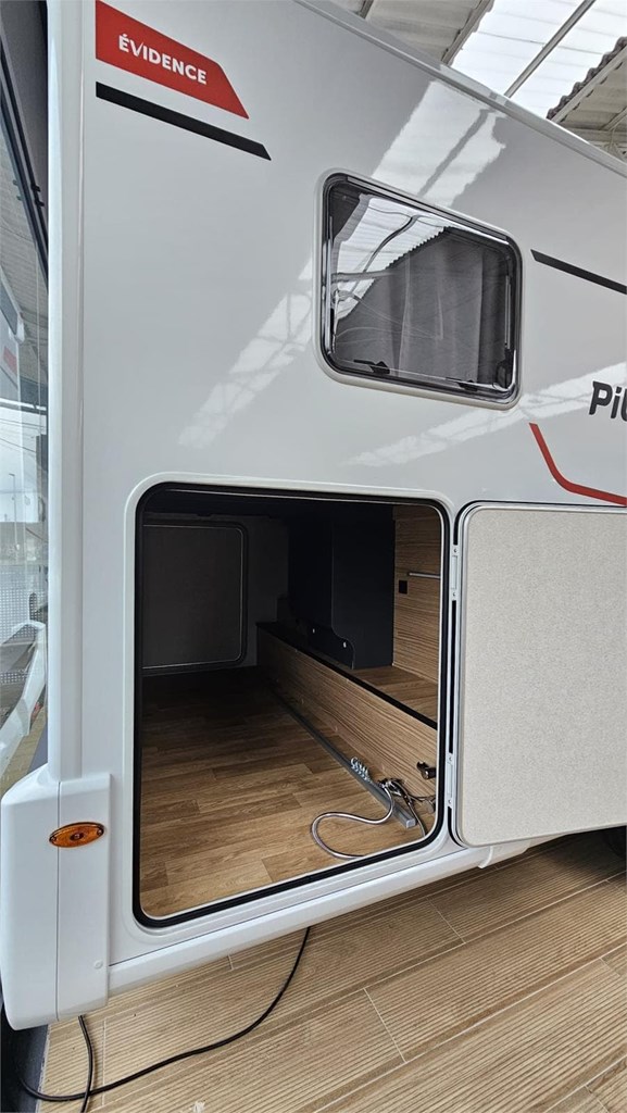 Foto 11 PILOTE P740FGJ EVIDENCE 