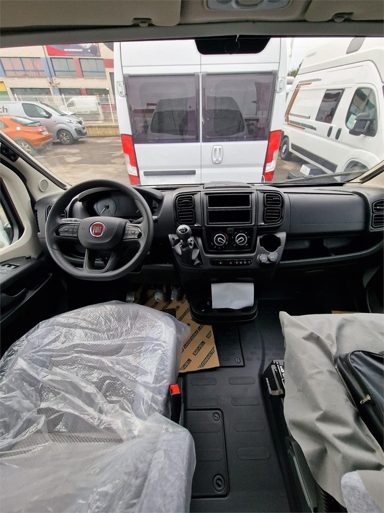 Foto 6 RESERVA TU MODELO WEINSBERG CARATOUR 600 DQ [VENDIDA]