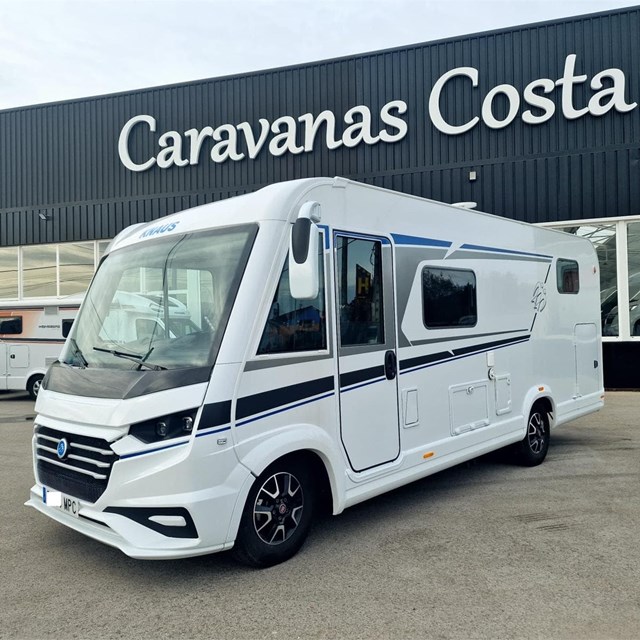SEMINUEVA AUTOCARAVANA INTEGRAL KNAUS LIVE I