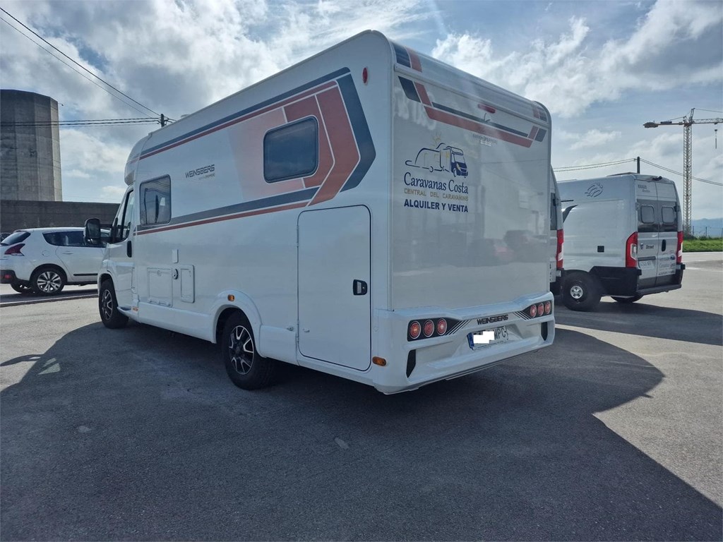 Foto 3 SEMINUEVA AUTOCARAVANA WEINSBERG CARACOMPACT PEPPER 600 MEG