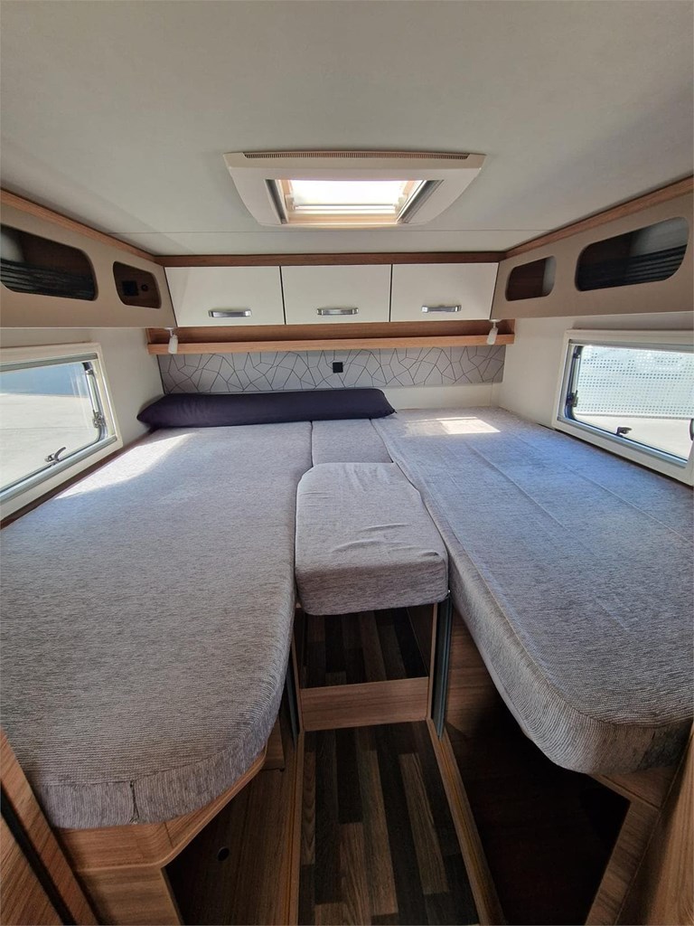 Foto 4 SEMINUEVA AUTOCARAVANA WEINSBERG CARACOMPACT PEPPER 600 MEG