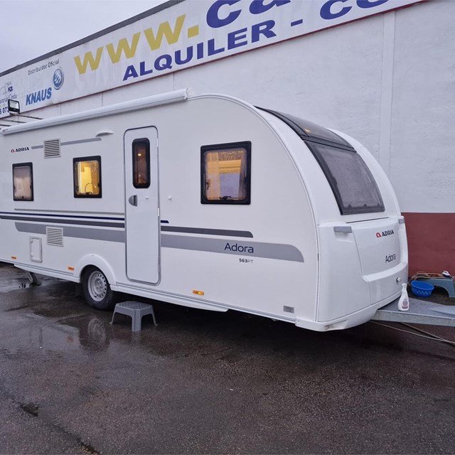 SEMINUEVA CARAVANA ADRIA ADORA 563 PT [vendida]