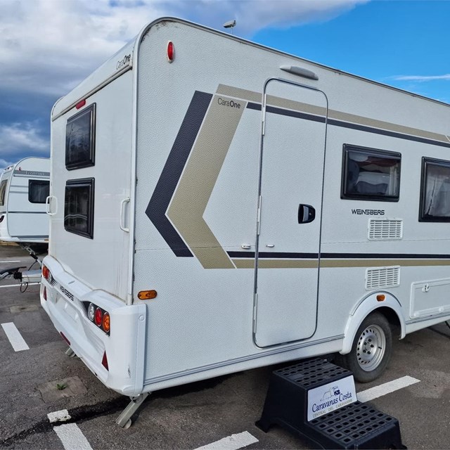 SEMINUEVA WEINSBERG 400 LK CON AIRE Y MOVER [vendida]