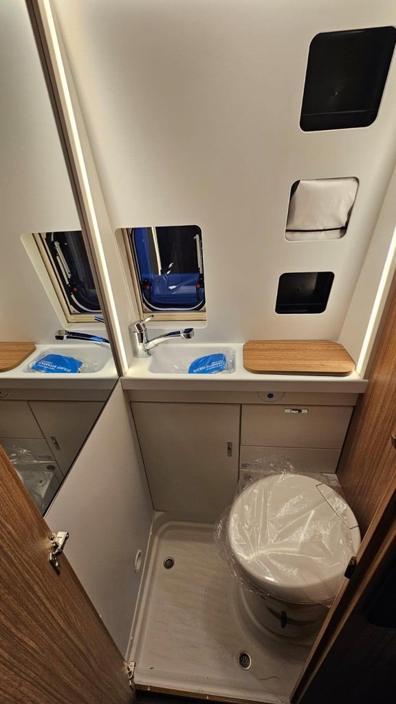 Foto 9 WEINSBERG CARABUS 540MQ FIRE EDITION 2026