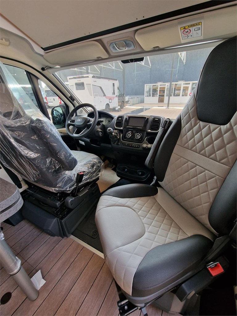 Foto 3 WEINSBERG CARABUS 600 DQ EDITION FIRE