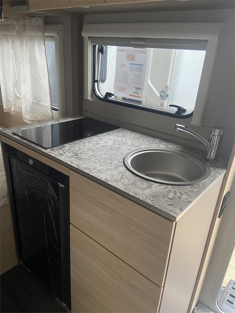 Foto 6 WEINSBERG CARACITO 390 QD - ELÉCTRICA