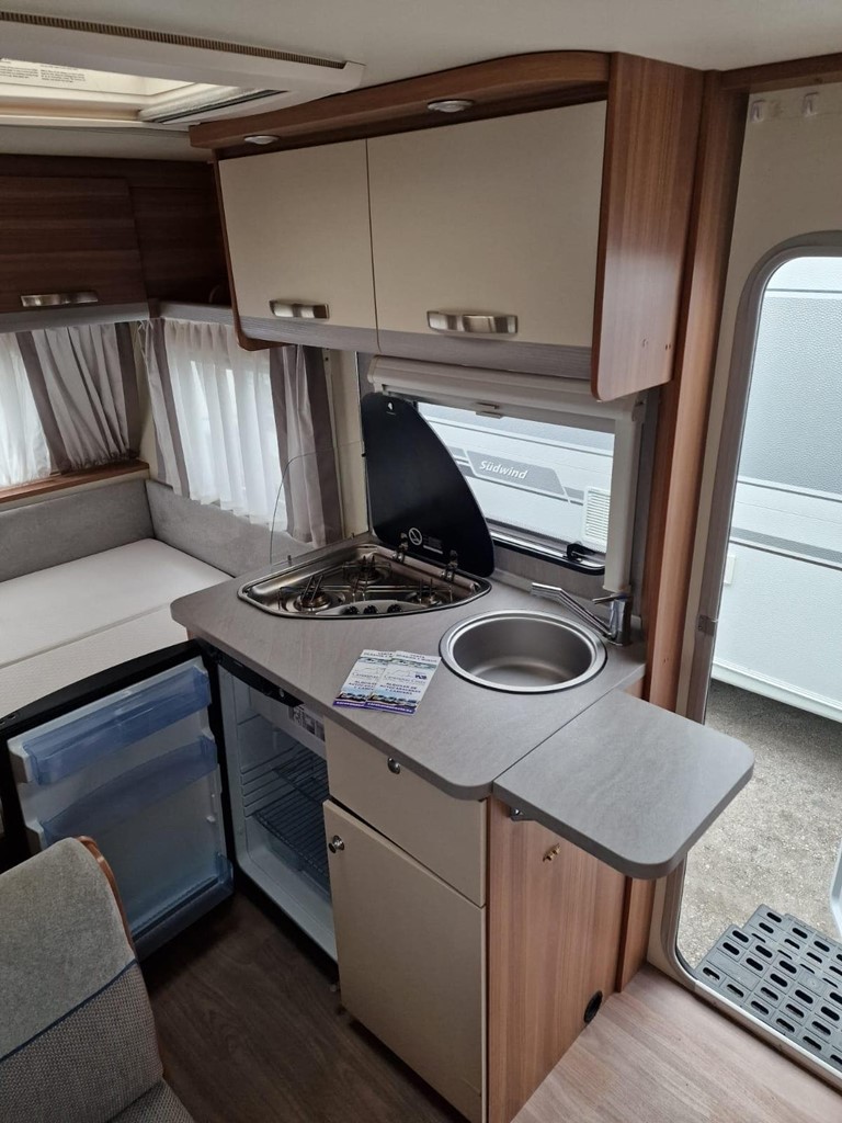 Foto 5 WEINSBERG CARAONE 390 QD CON AIRE ACONDICIONADO - FINANCIACIÓN