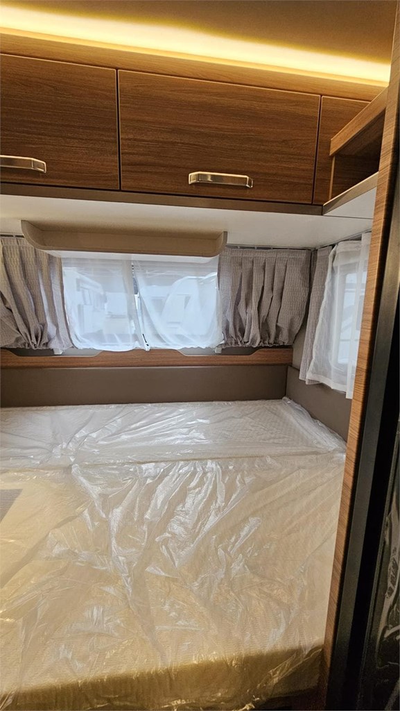 Foto 11 WEINSBERG CARAONE 420 QD HOT EDITION [RESERVADA]